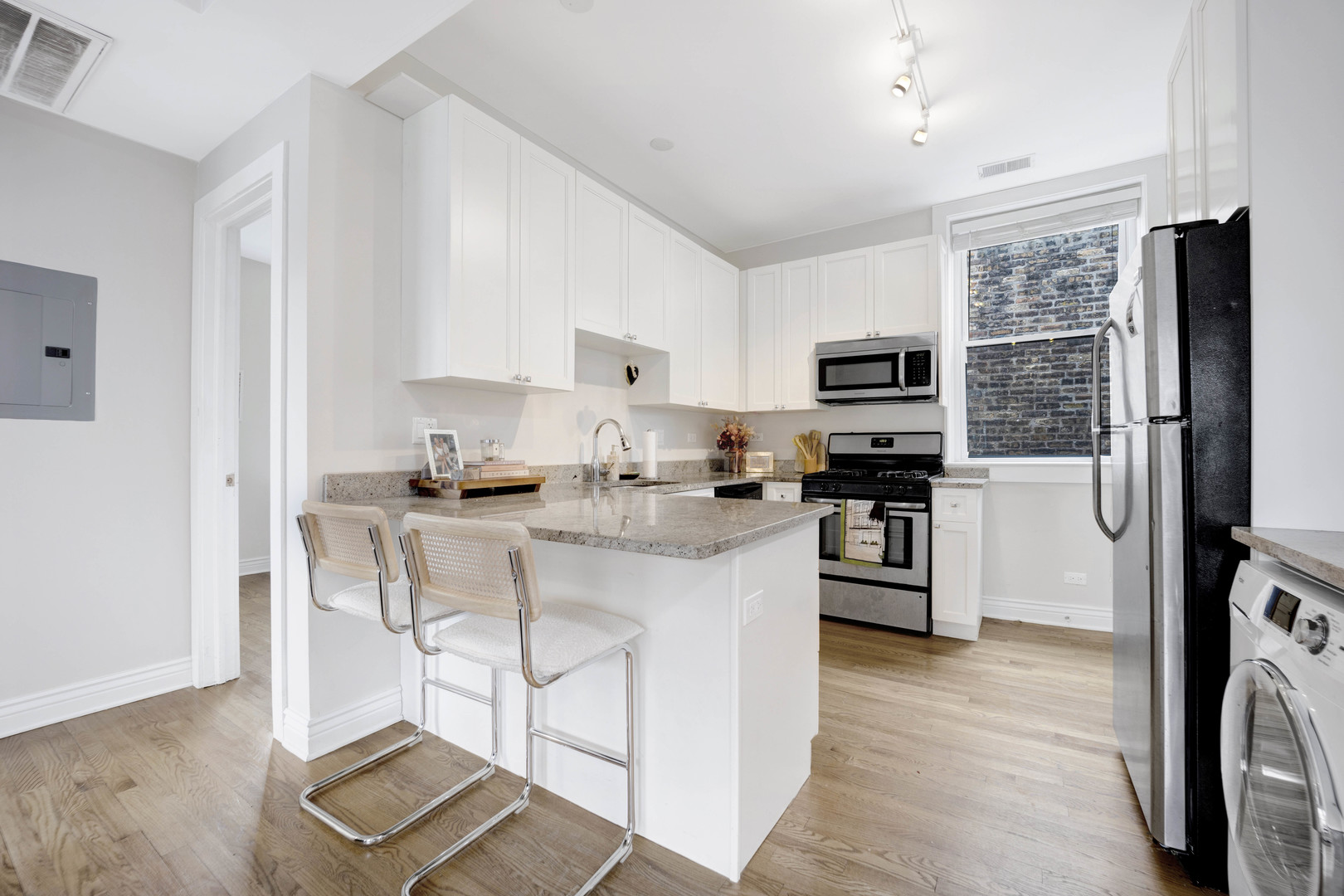 3602 N Oakley Avenue Unit: 1