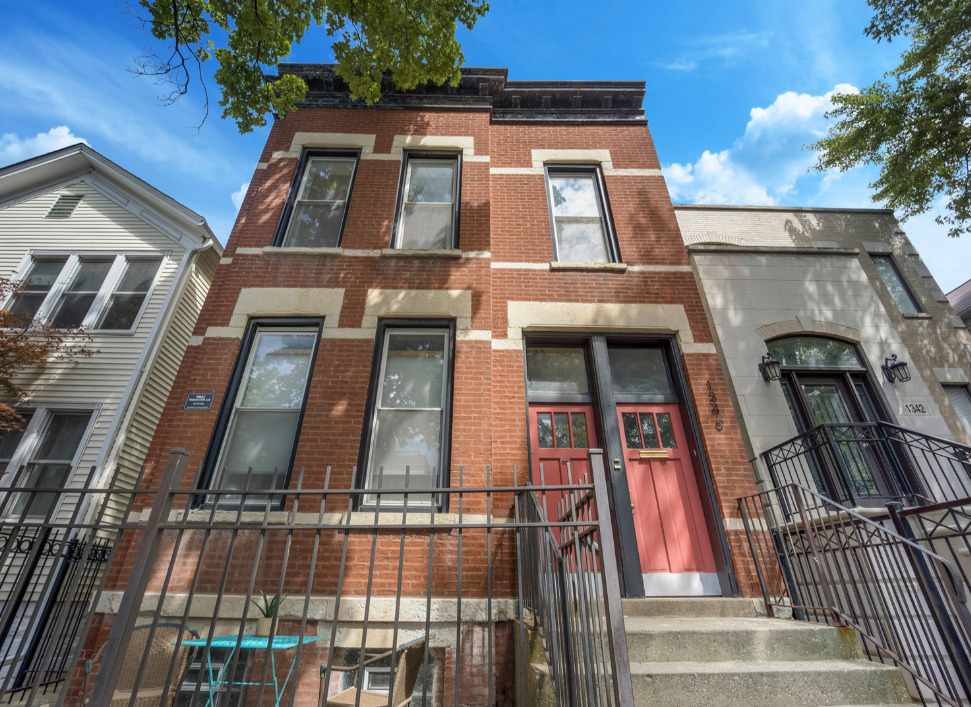 1346 W Webster Avenue Unit: 2F