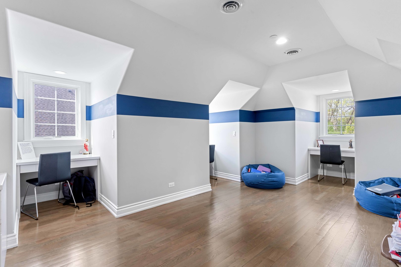 2061 2nd Street