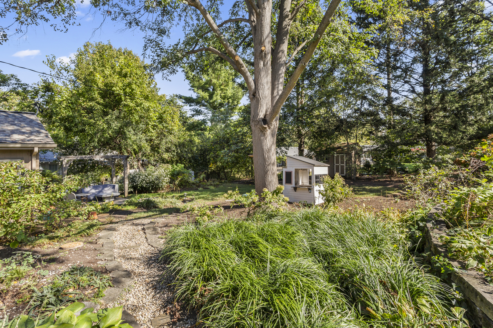 303 Woodstock Avenue