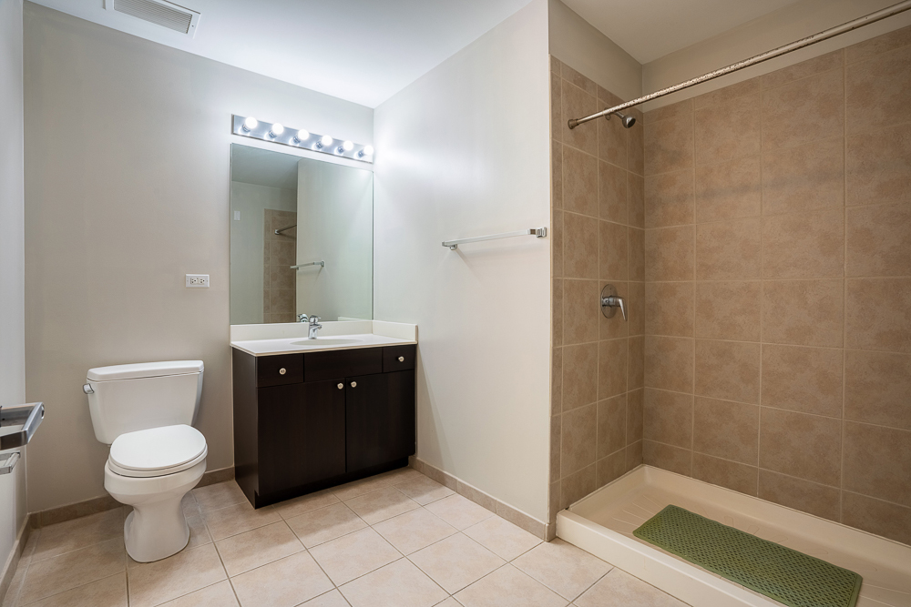 235 W Van Buren Street Unit: 3807