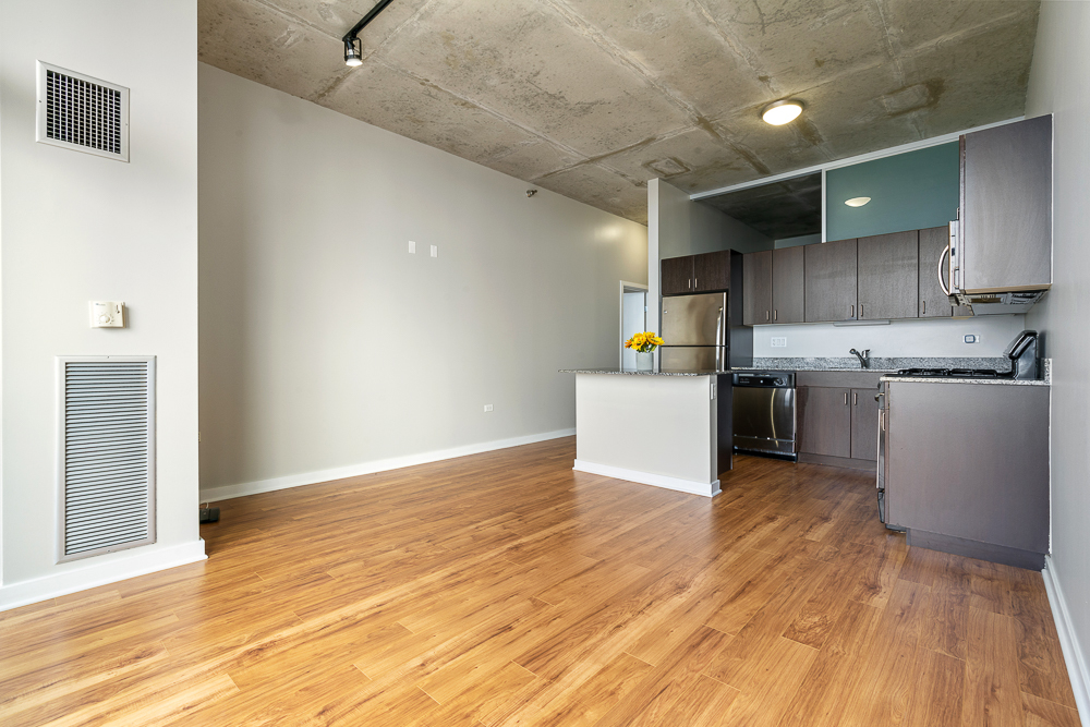235 W Van Buren Street Unit: 3807
