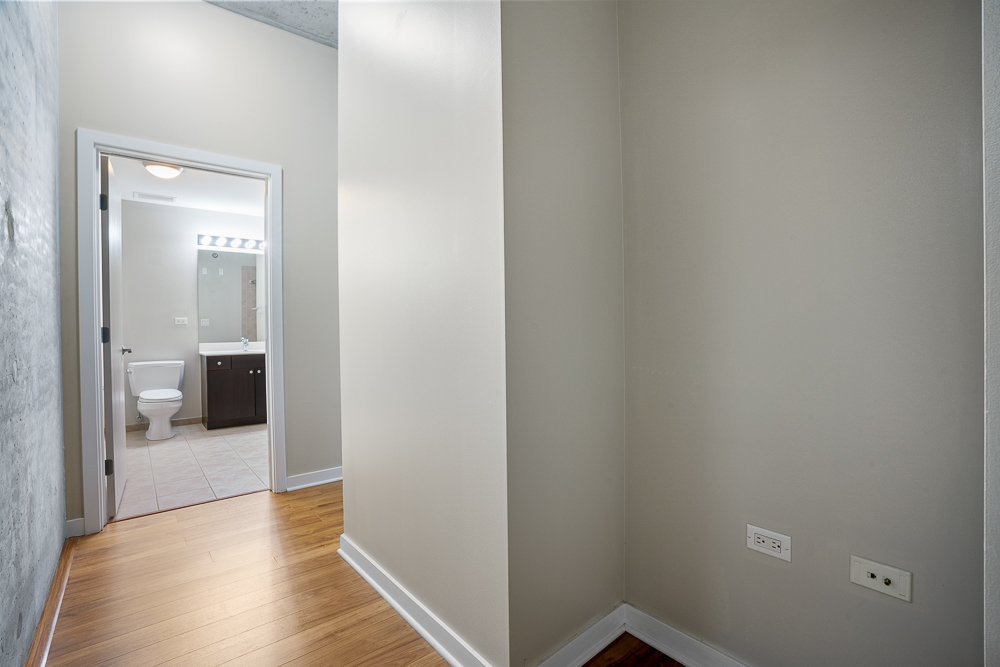 235 W Van Buren Street Unit: 3807