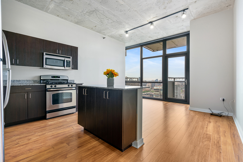 235 W Van Buren Street Unit: 3807
