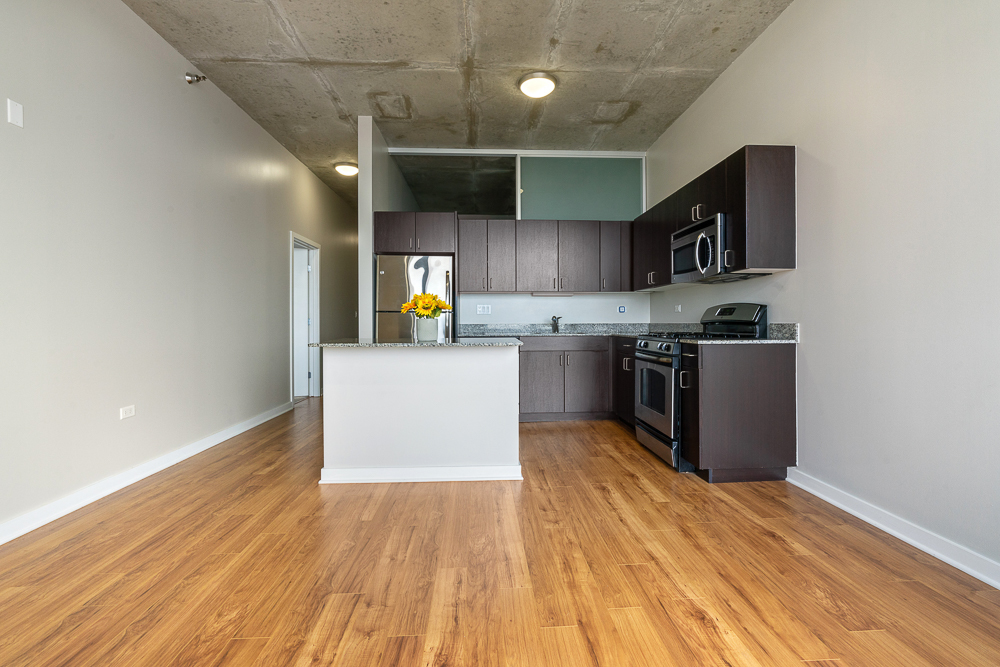 235 W Van Buren Street Unit: 3807