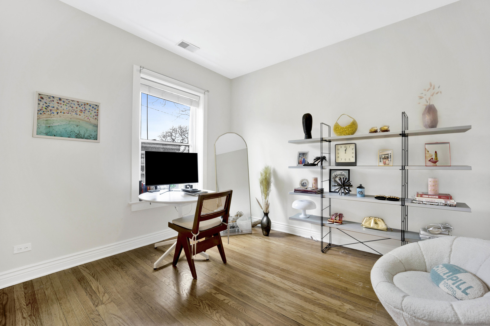 3600 N Oakley Avenue Unit: 1