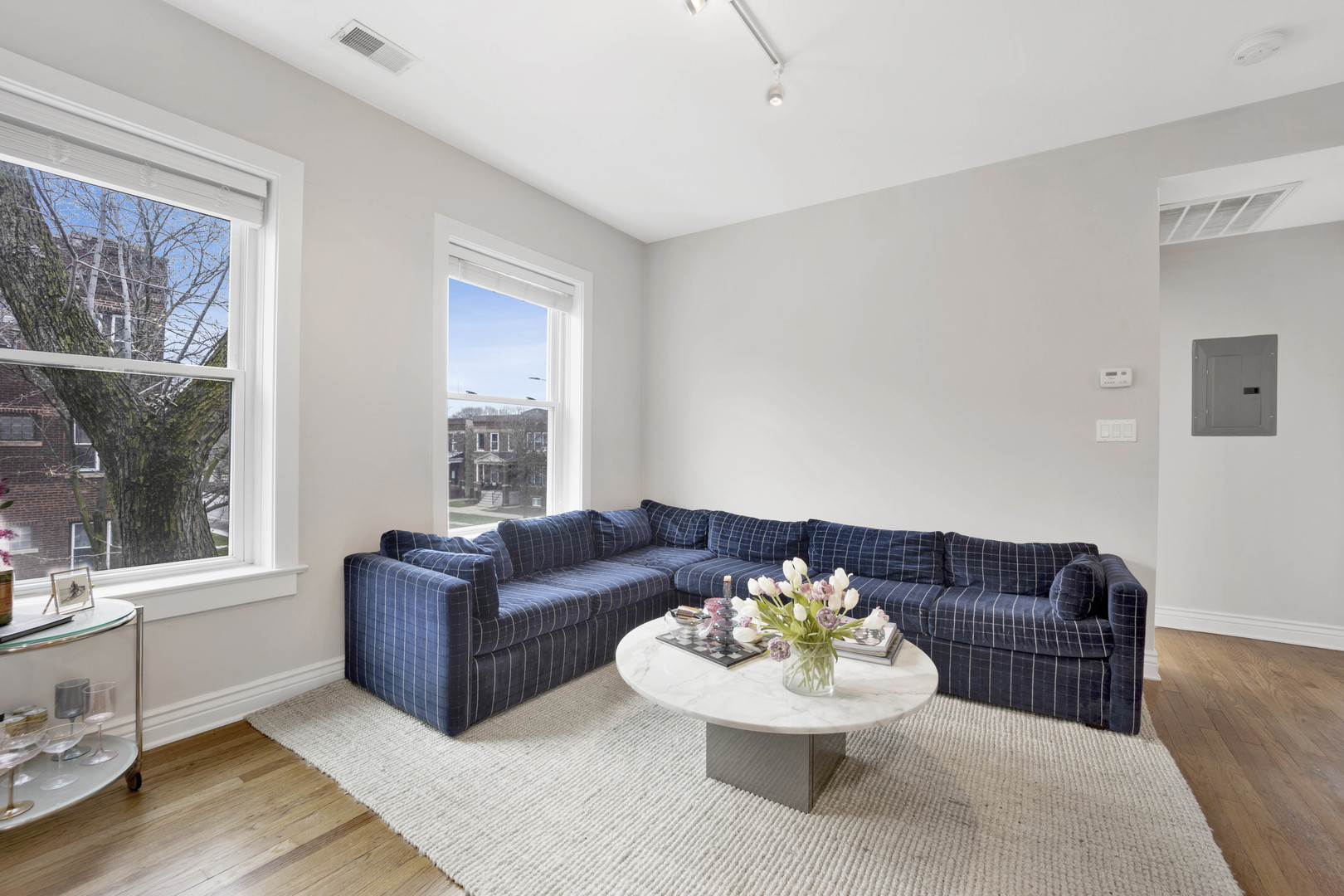 3600 N Oakley Avenue Unit: 1