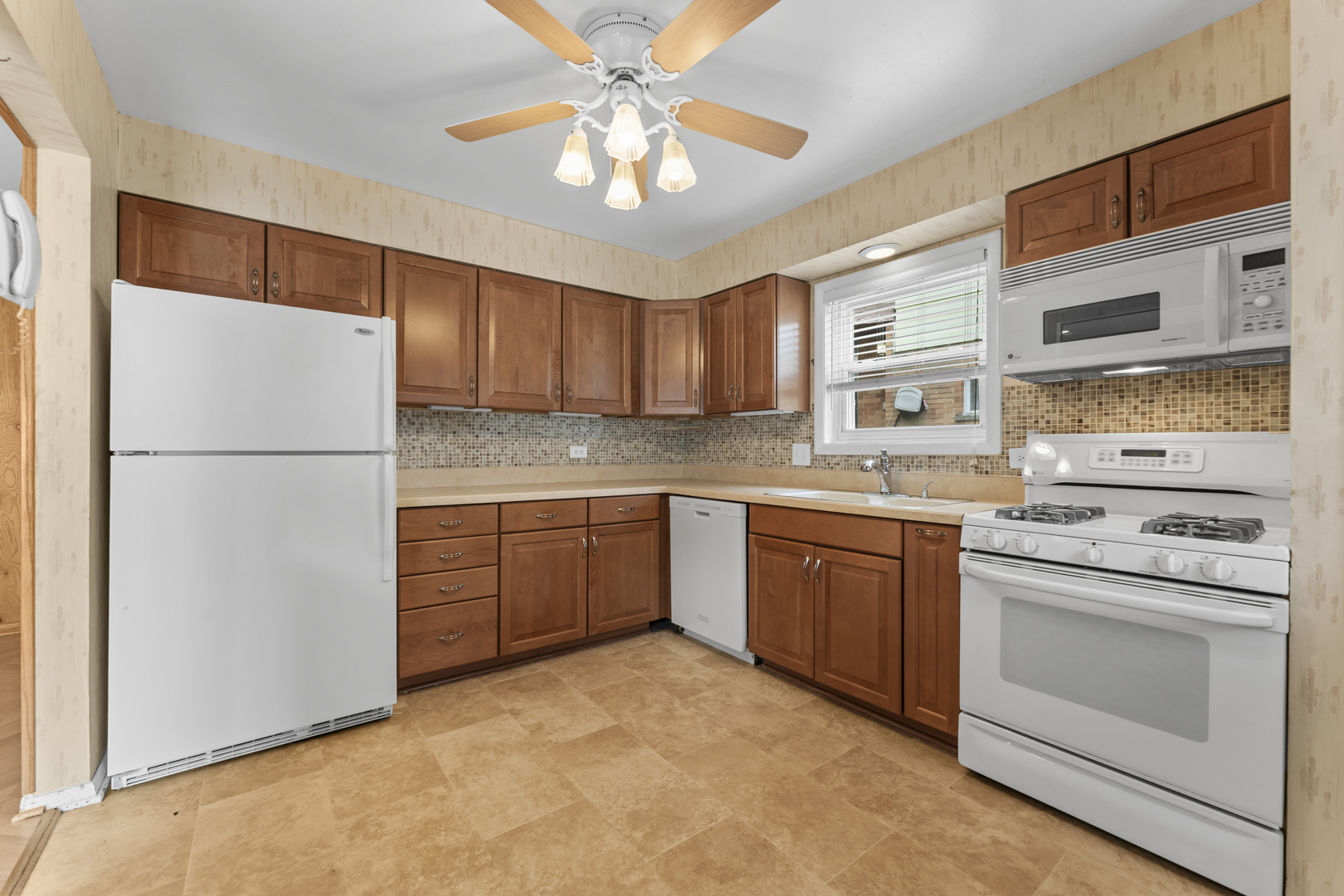 9435 Meadow Lane