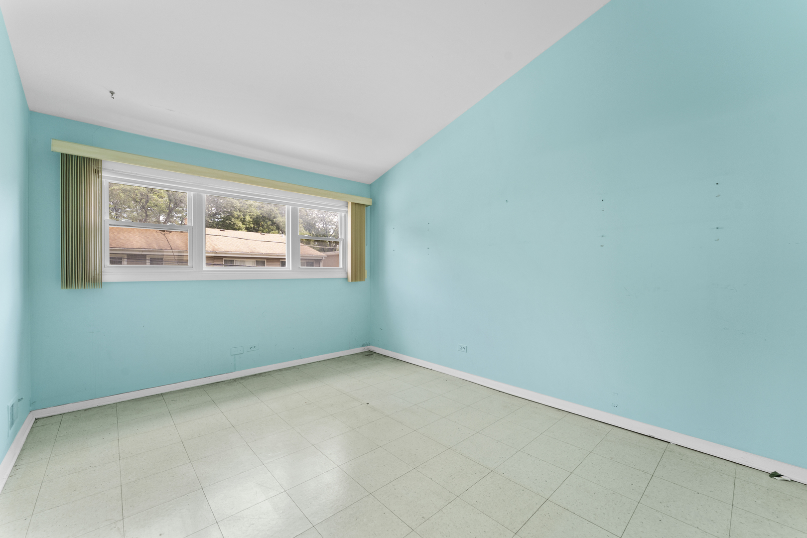 9435 Meadow Lane