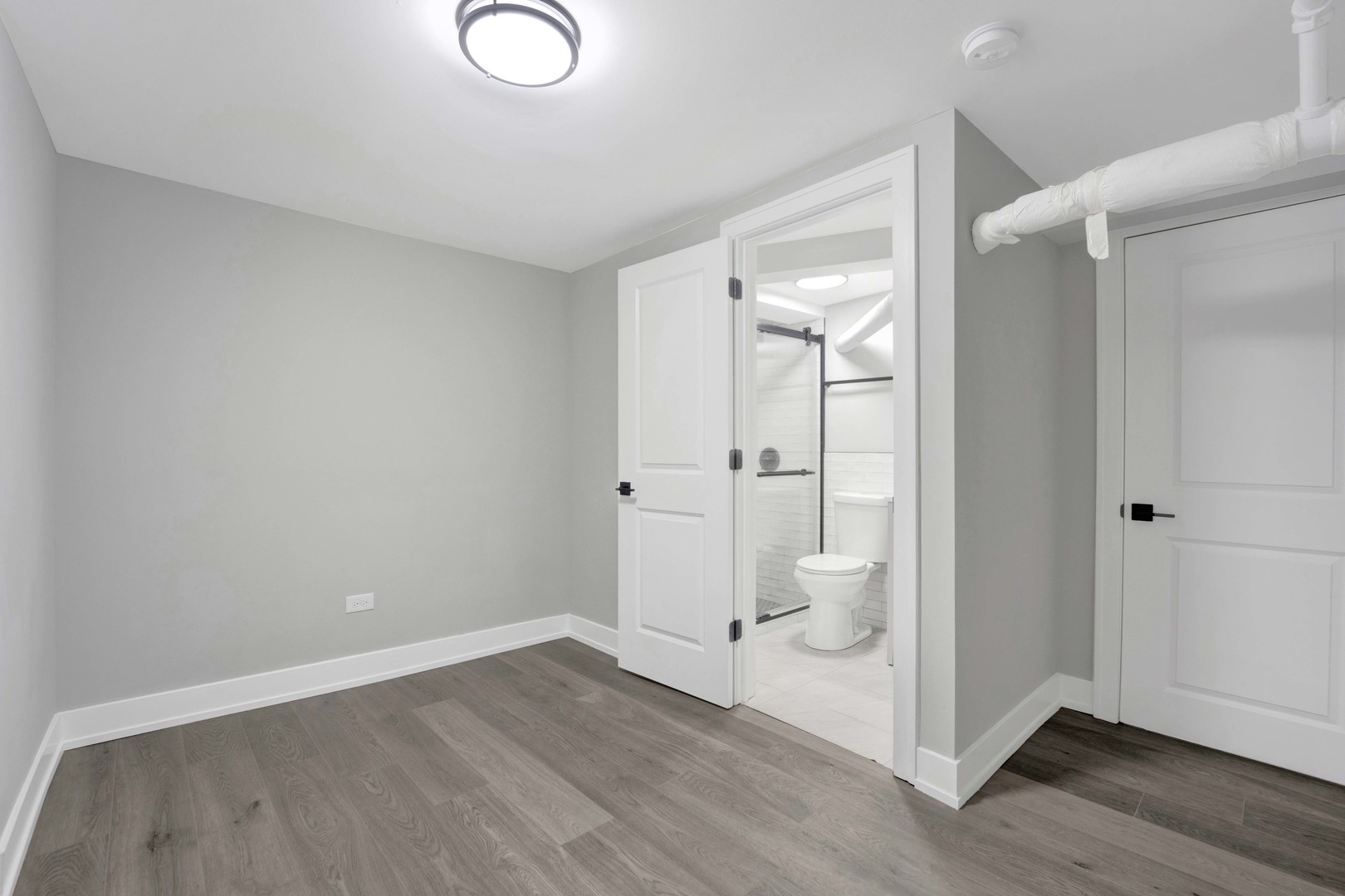 2109 W Eastwood Avenue Unit: G