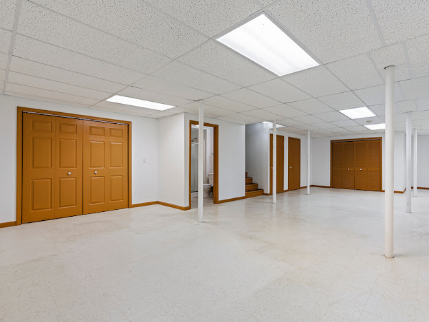 2330 Somerset Lane