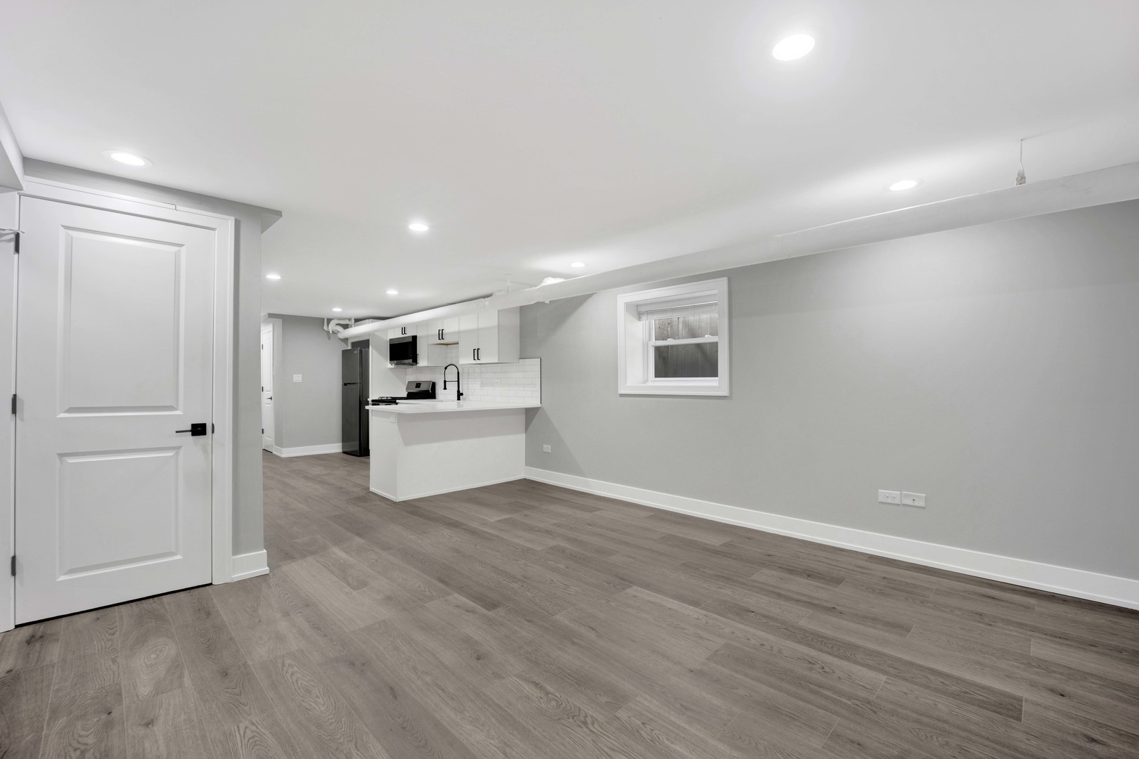 2109 W Eastwood Avenue Unit: G