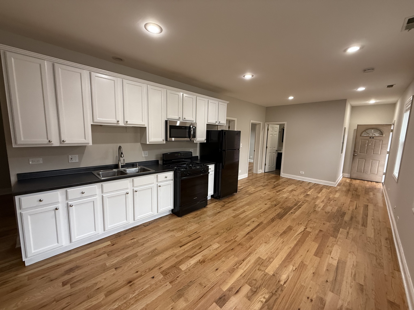 712 S Aberdeen Street Unit: 3B