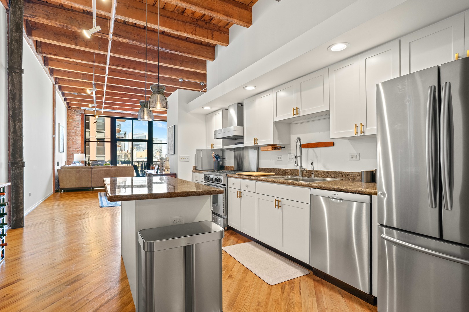 616 W Fulton Street Unit: 503