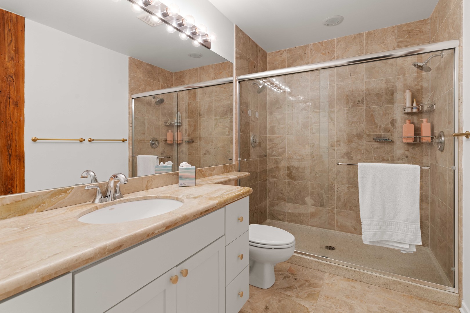 616 W Fulton Street Unit: 503