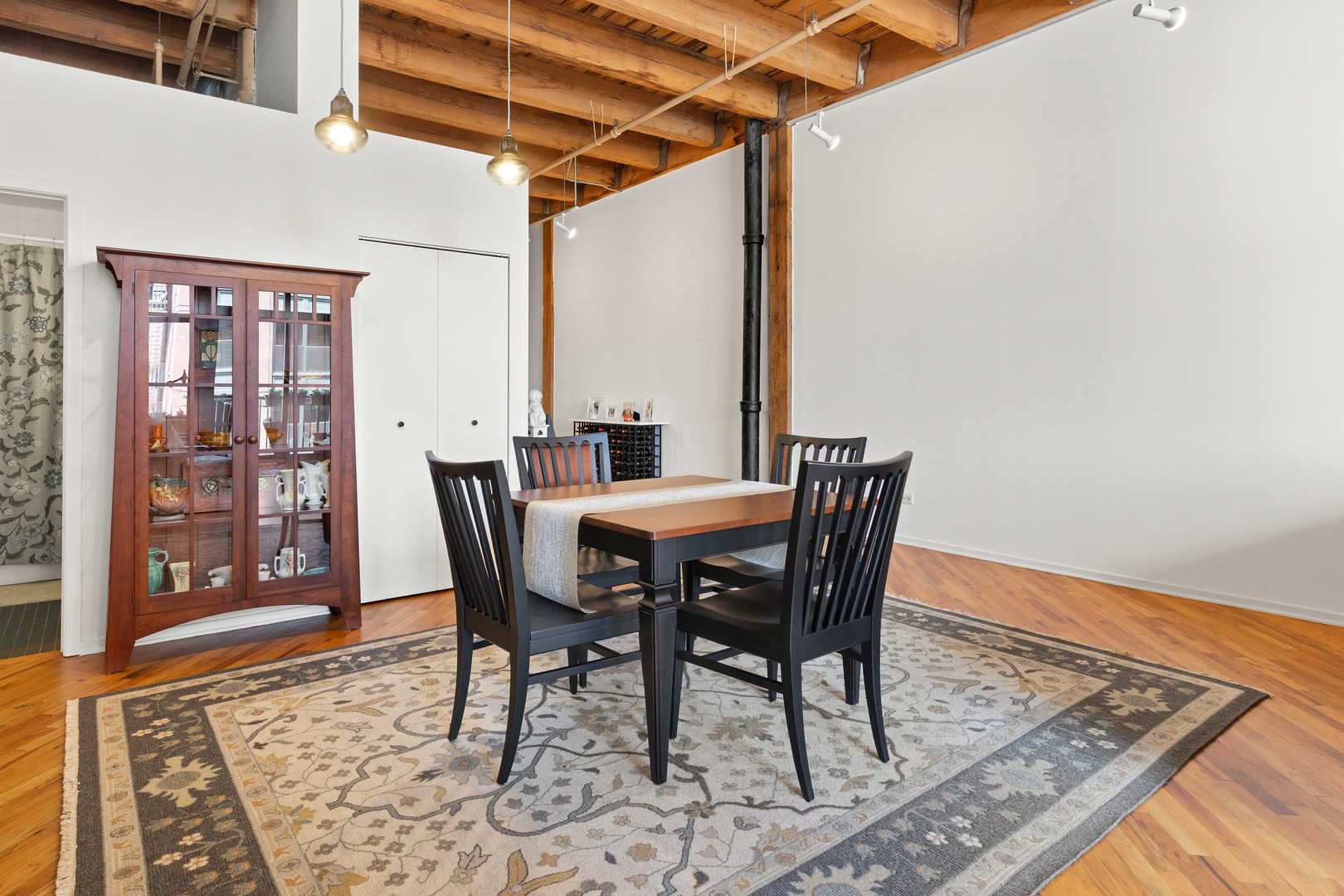 616 W Fulton Street Unit: 503