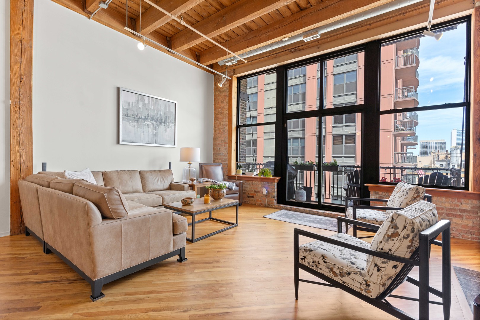 616 W Fulton Street Unit: 503