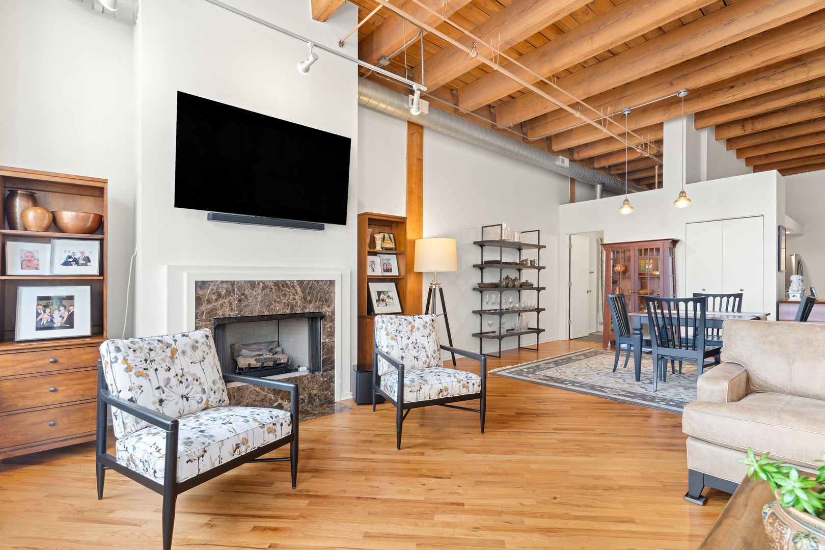 616 W Fulton Street Unit: 503