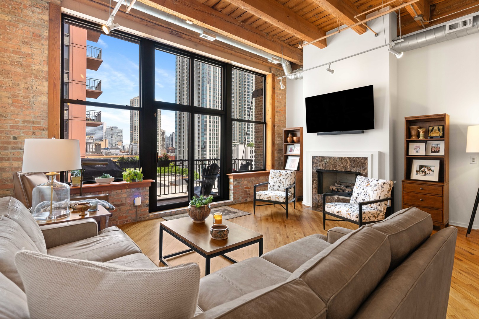 616 W Fulton Street Unit: 503