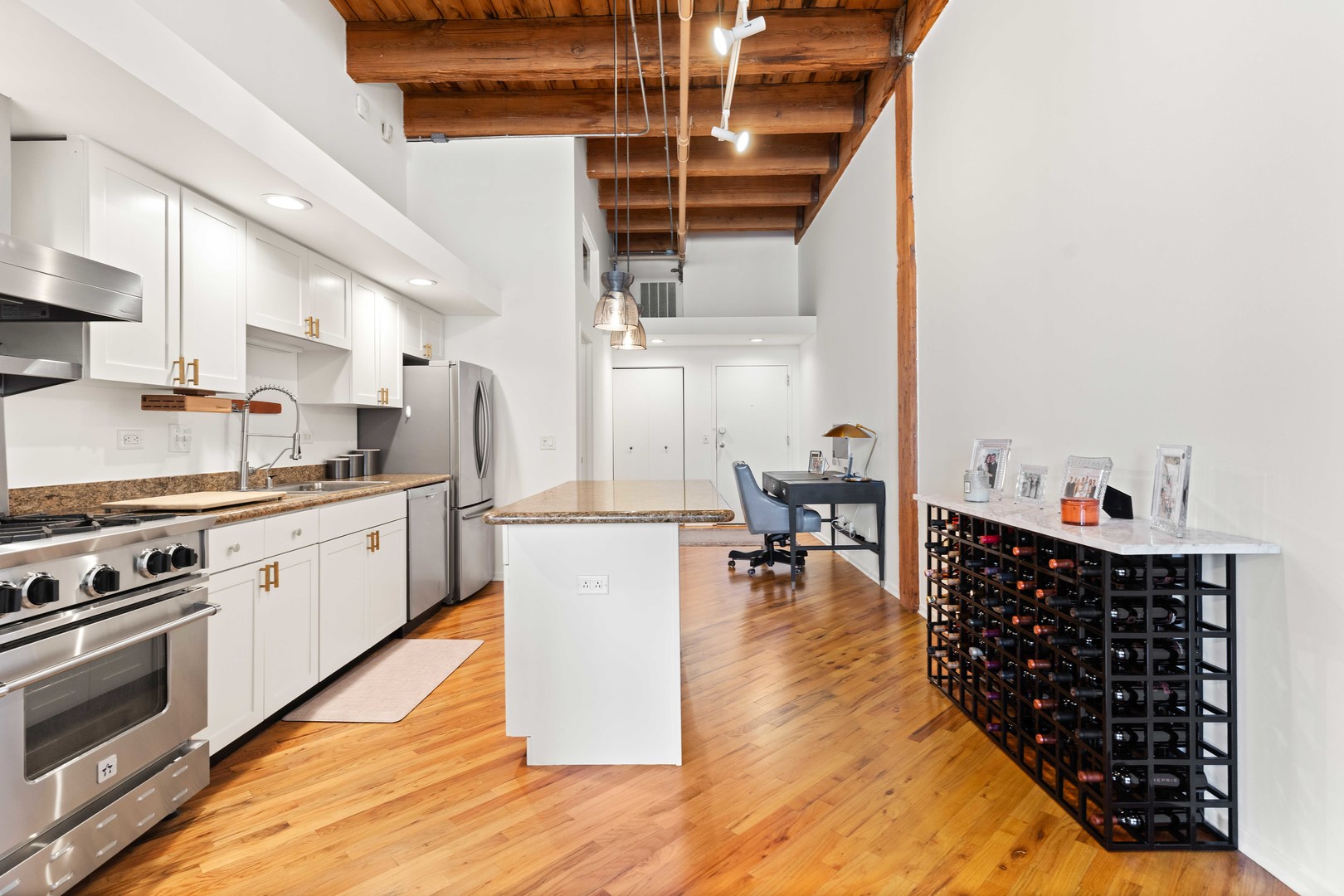 616 W Fulton Street Unit: 503