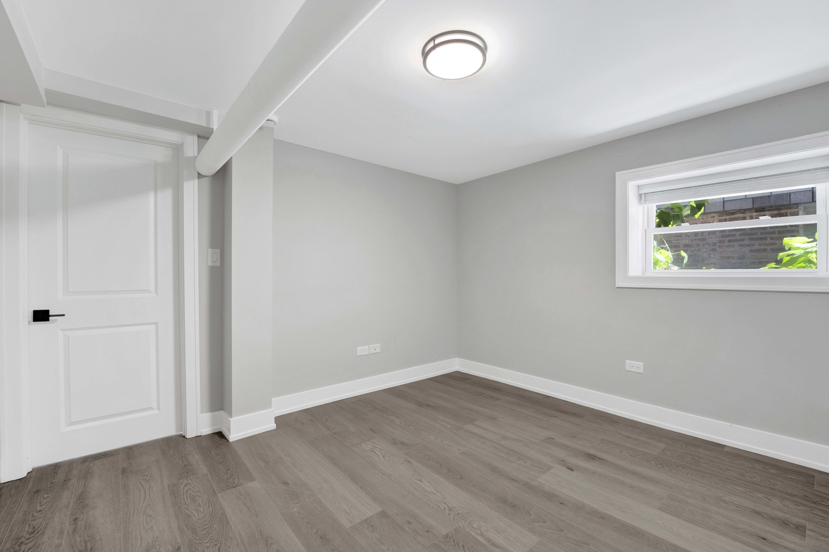 2109 W Eastwood Avenue Unit: G