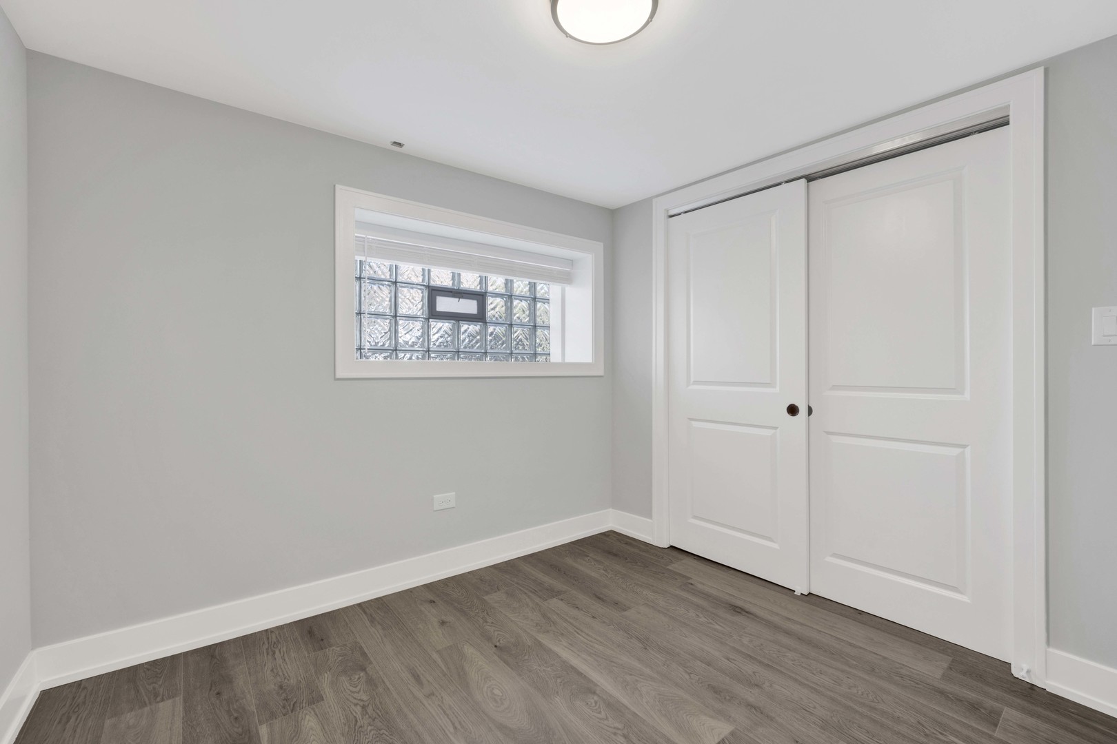 2109 W Eastwood Avenue Unit: G