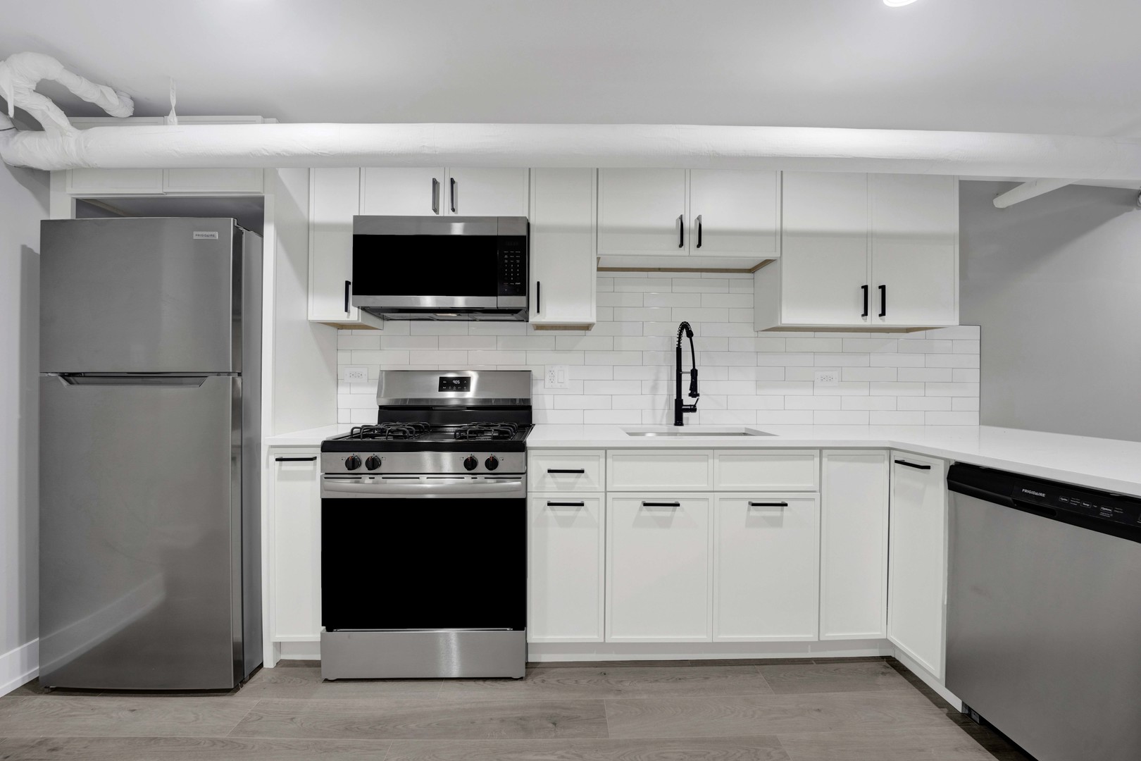 2109 W Eastwood Avenue Unit: G