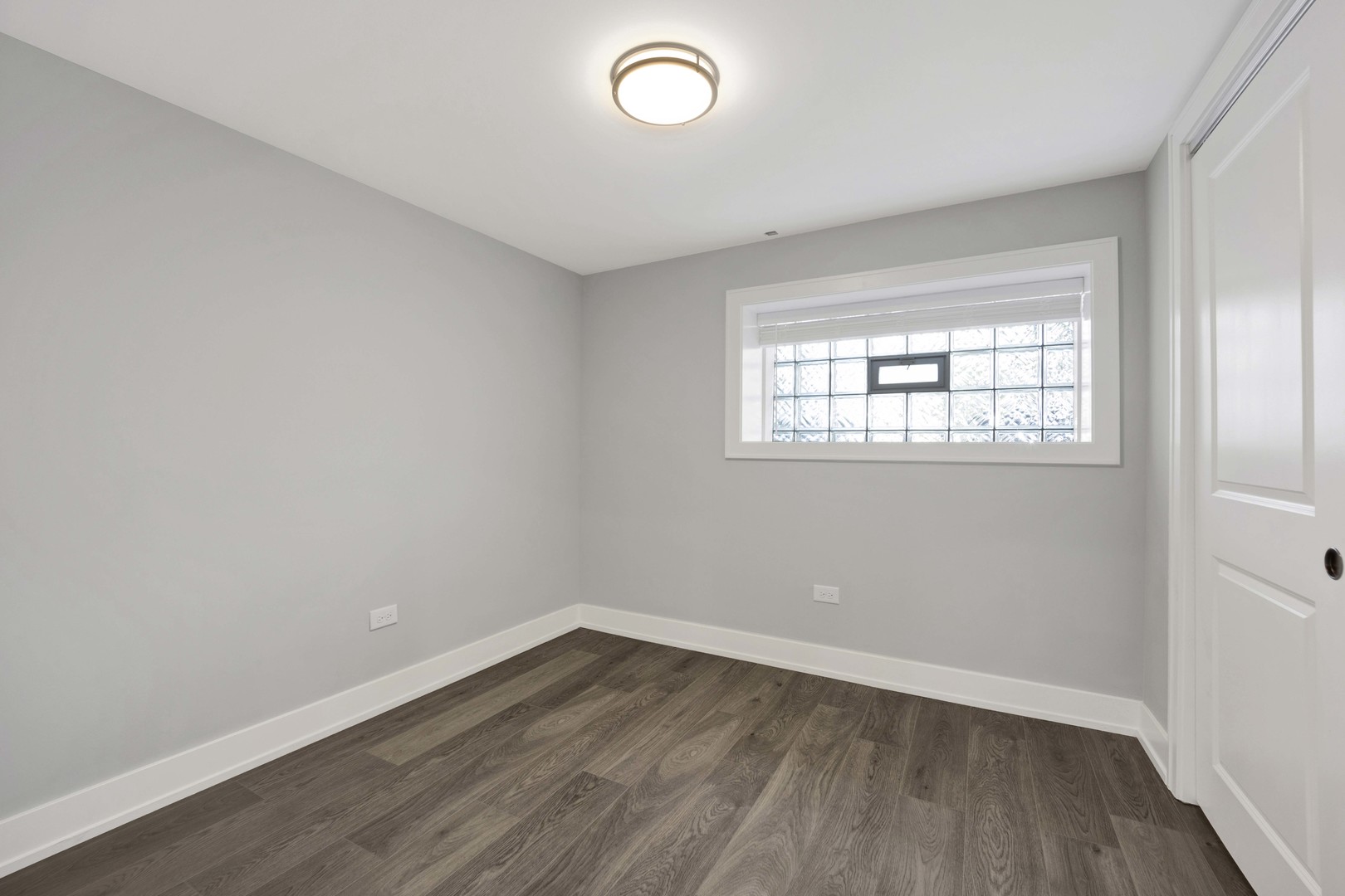 2109 W Eastwood Avenue Unit: G