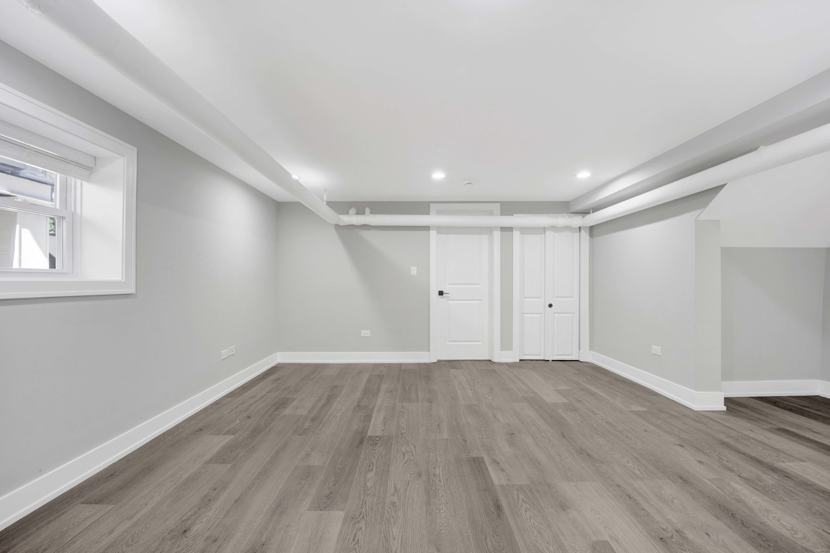 2109 W Eastwood Avenue Unit: G