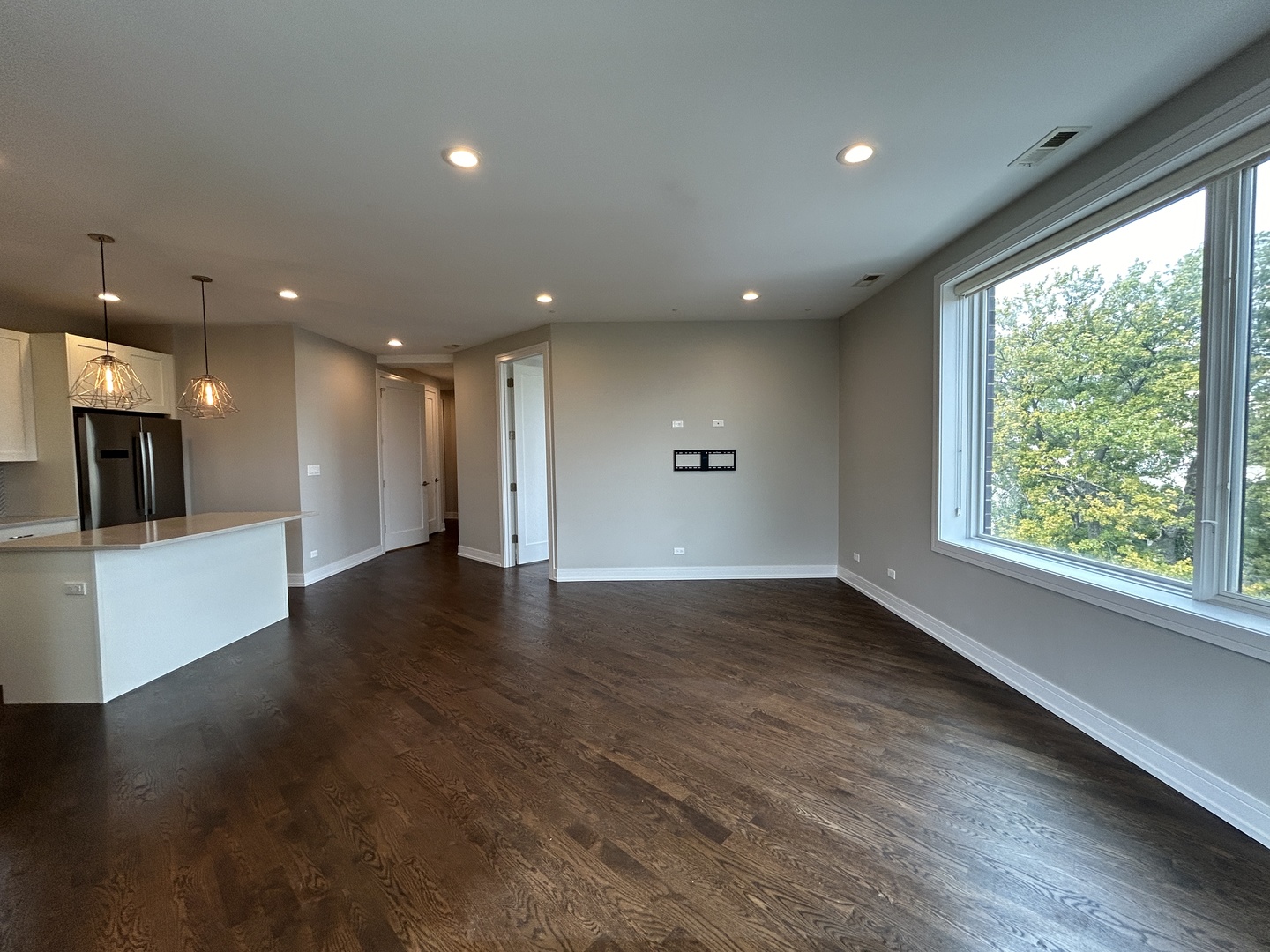 2303 W Wilcox Street Unit: 4N