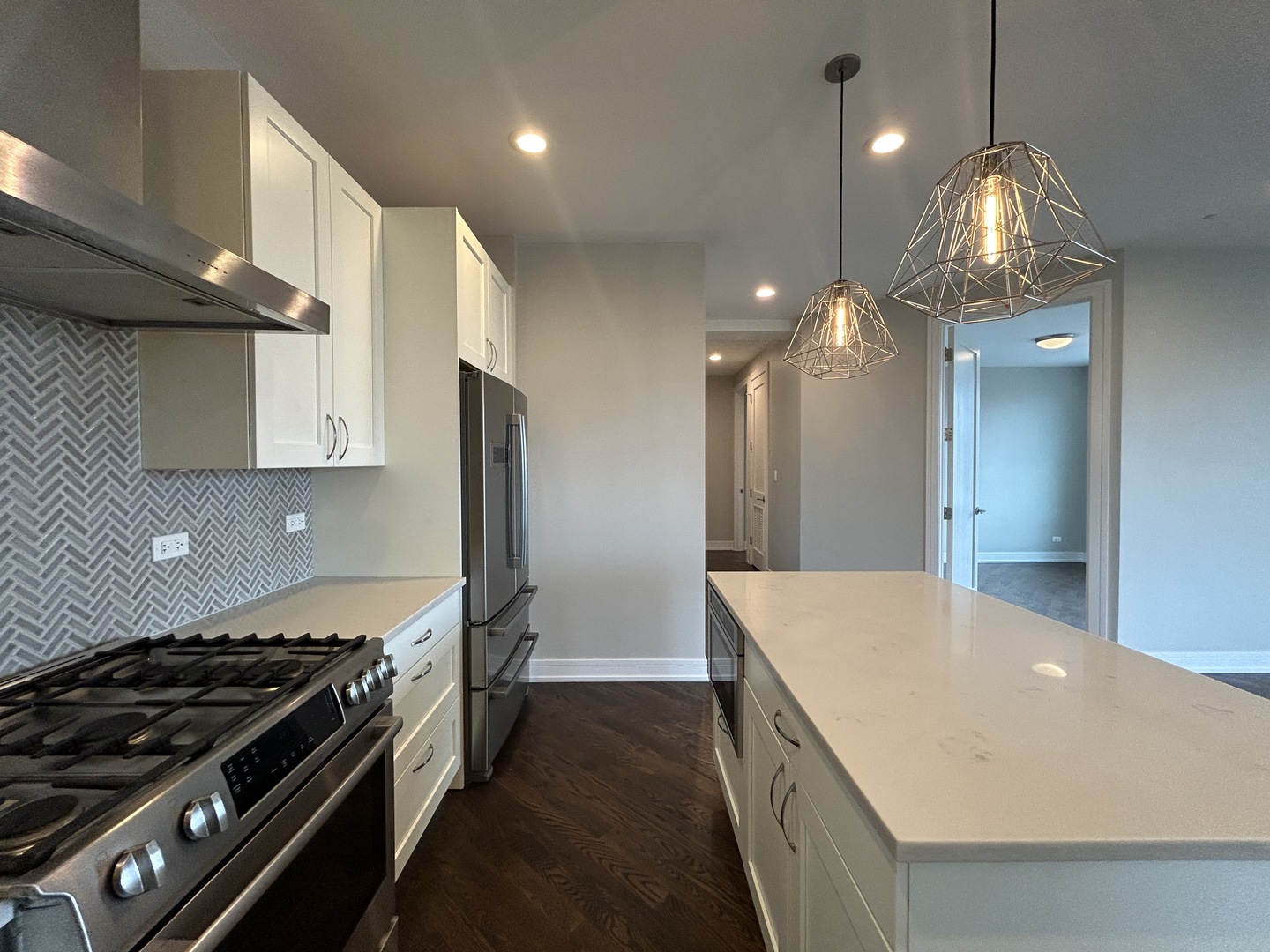 2303 W Wilcox Street Unit: 4N