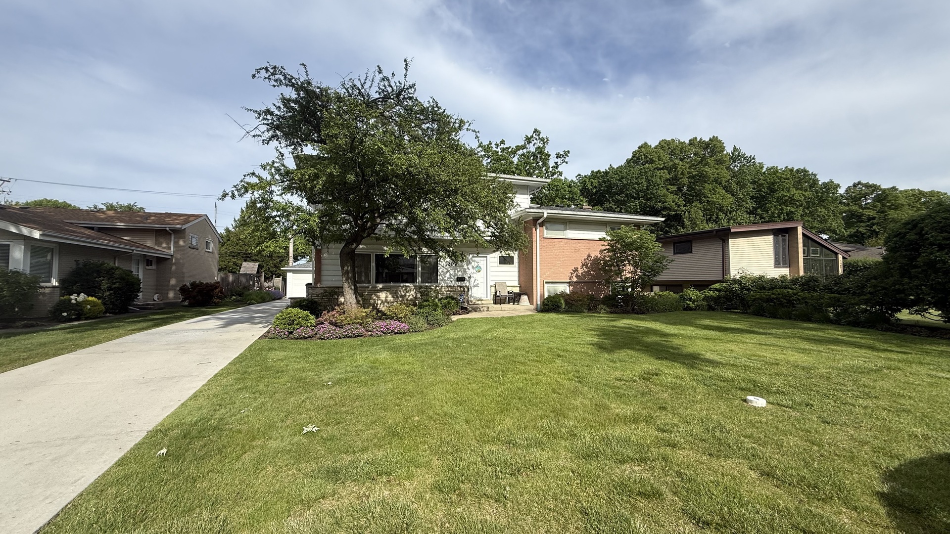 1207 Sherwood Road