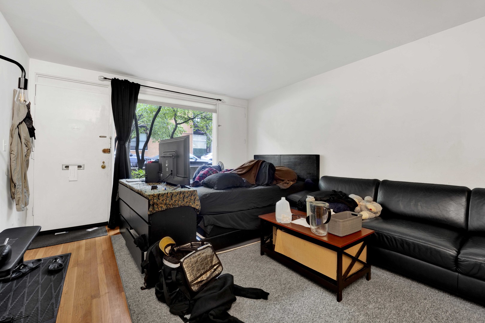 235 W Eugenie Street Unit: G6