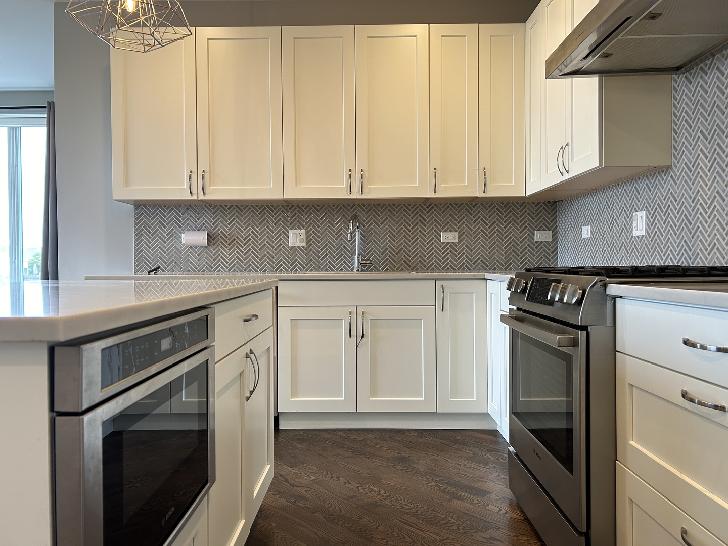 2303 W Wilcox Street Unit: 4N