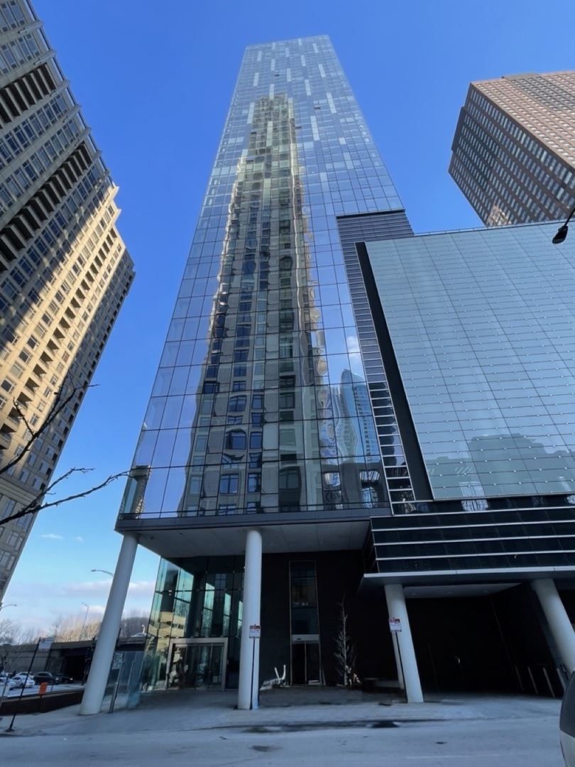 500 N Lake Shore Drive Unit: 1614