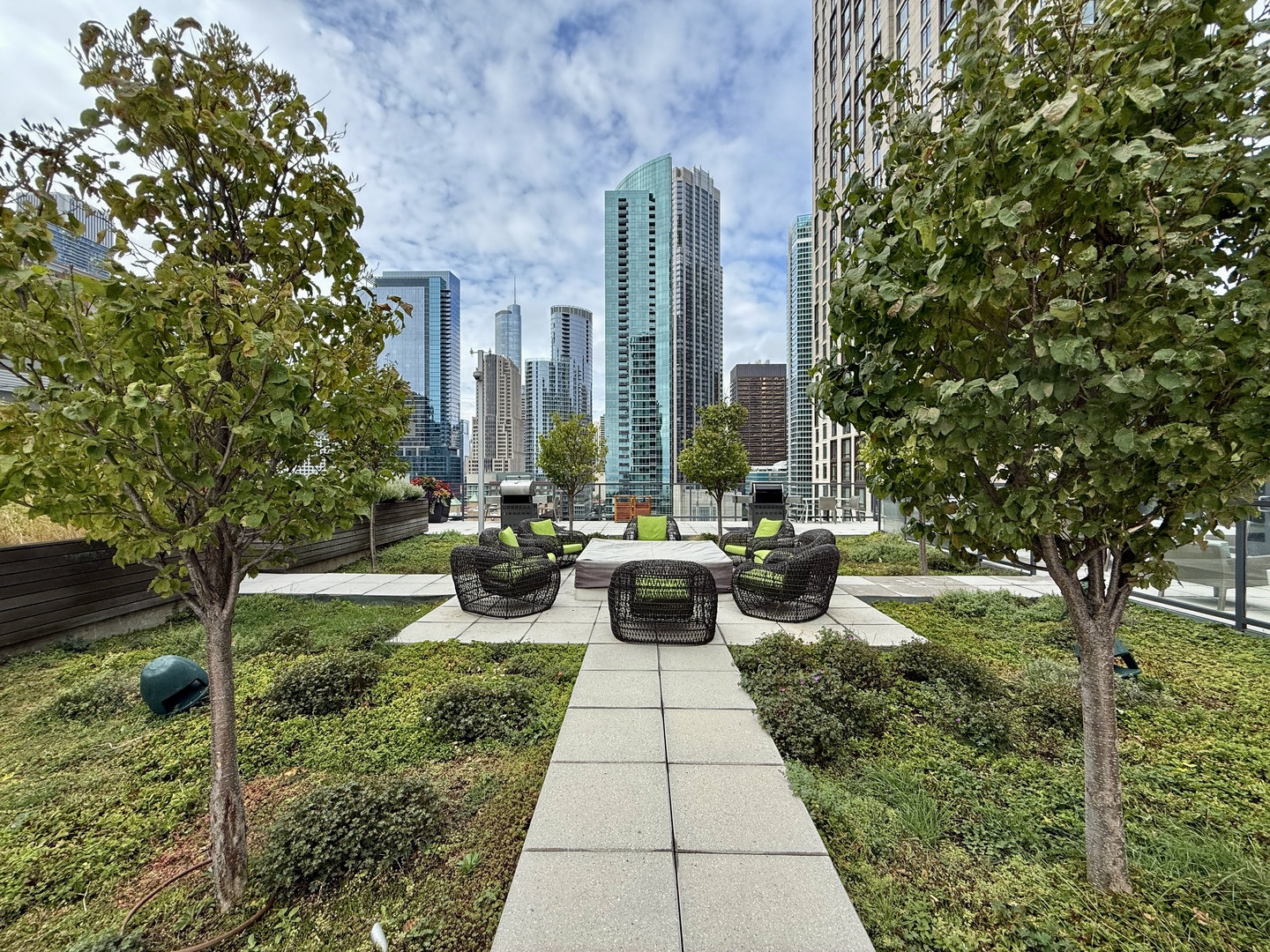 500 N Lake Shore Drive Unit: 1614