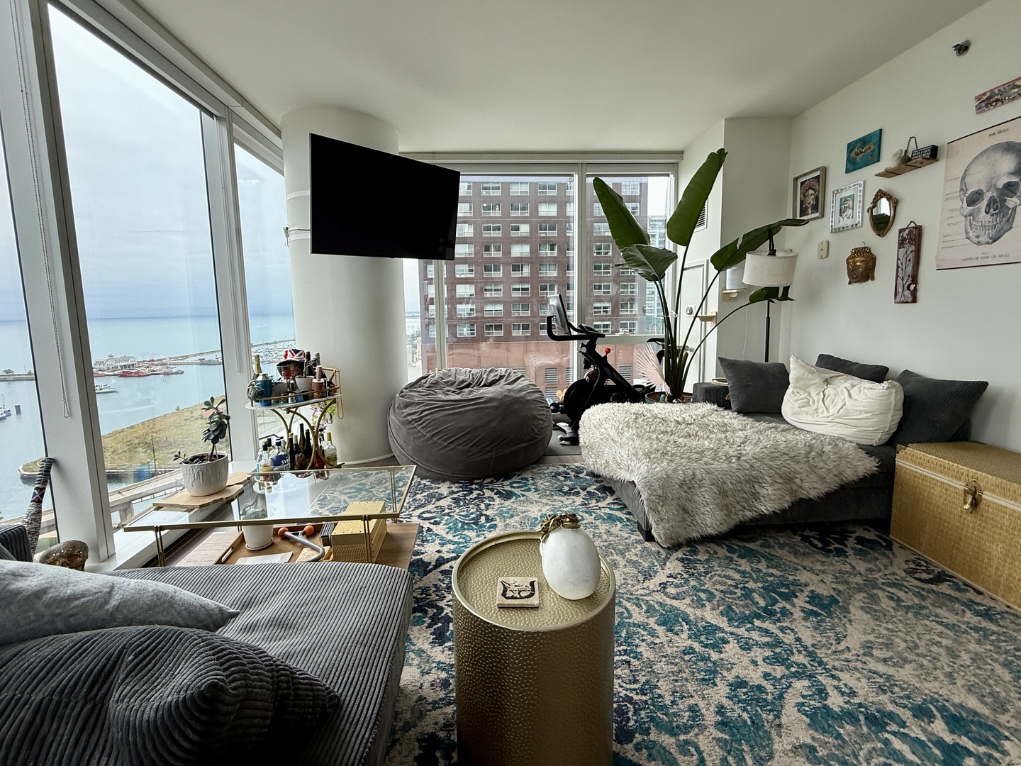 500 N Lake Shore Drive Unit: 1614