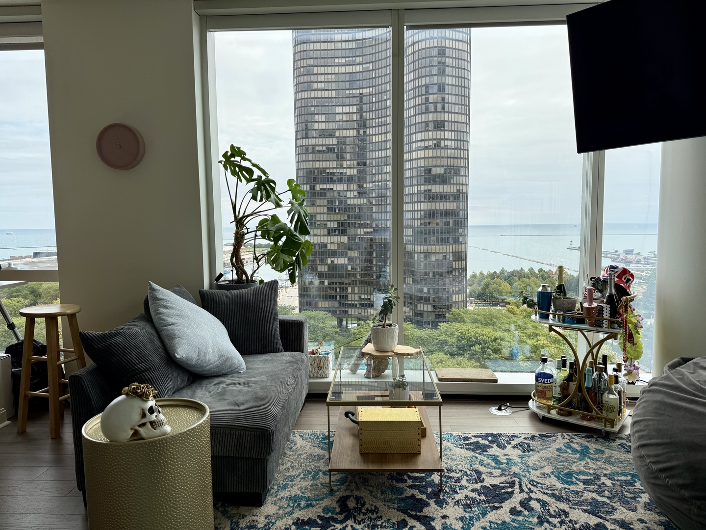 500 N Lake Shore Drive Unit: 1614