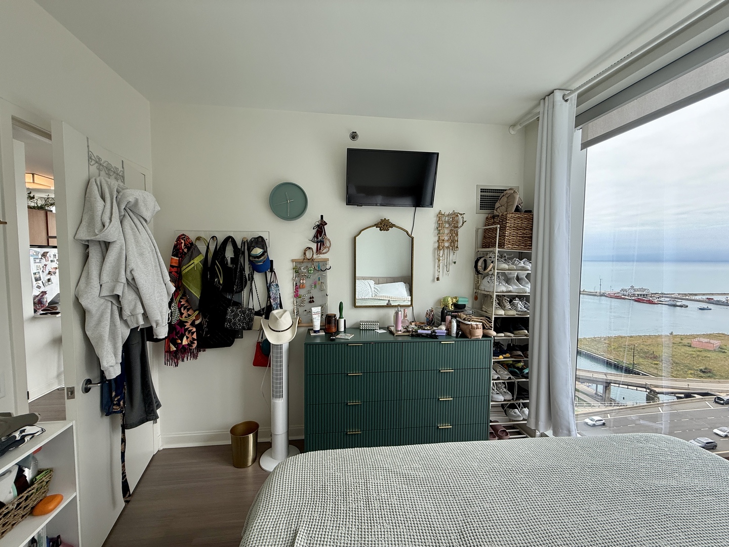 500 N Lake Shore Drive Unit: 1614