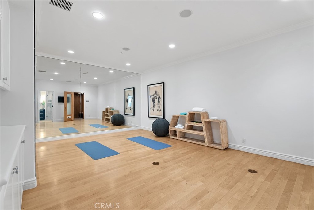 2 Gallery Place