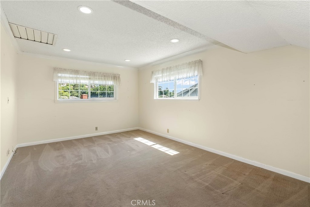 26546 Alicante Drive