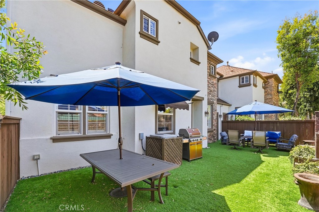 1 Amesbury Court