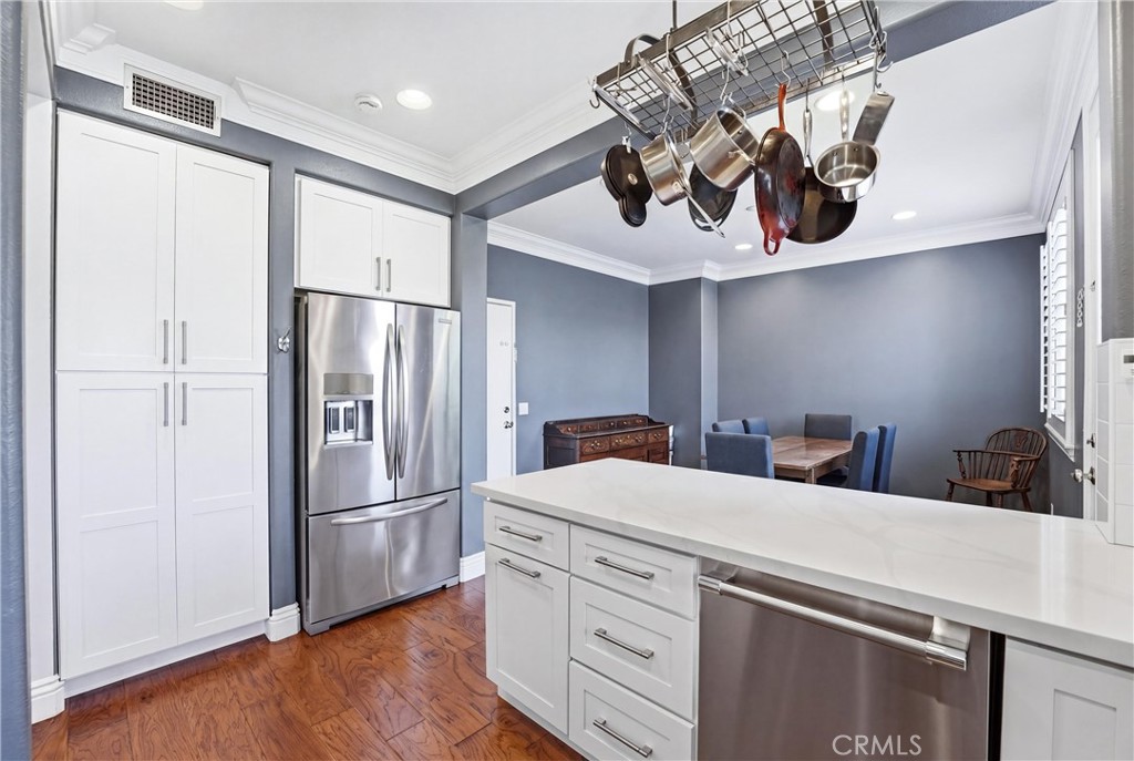 1 Amesbury Court