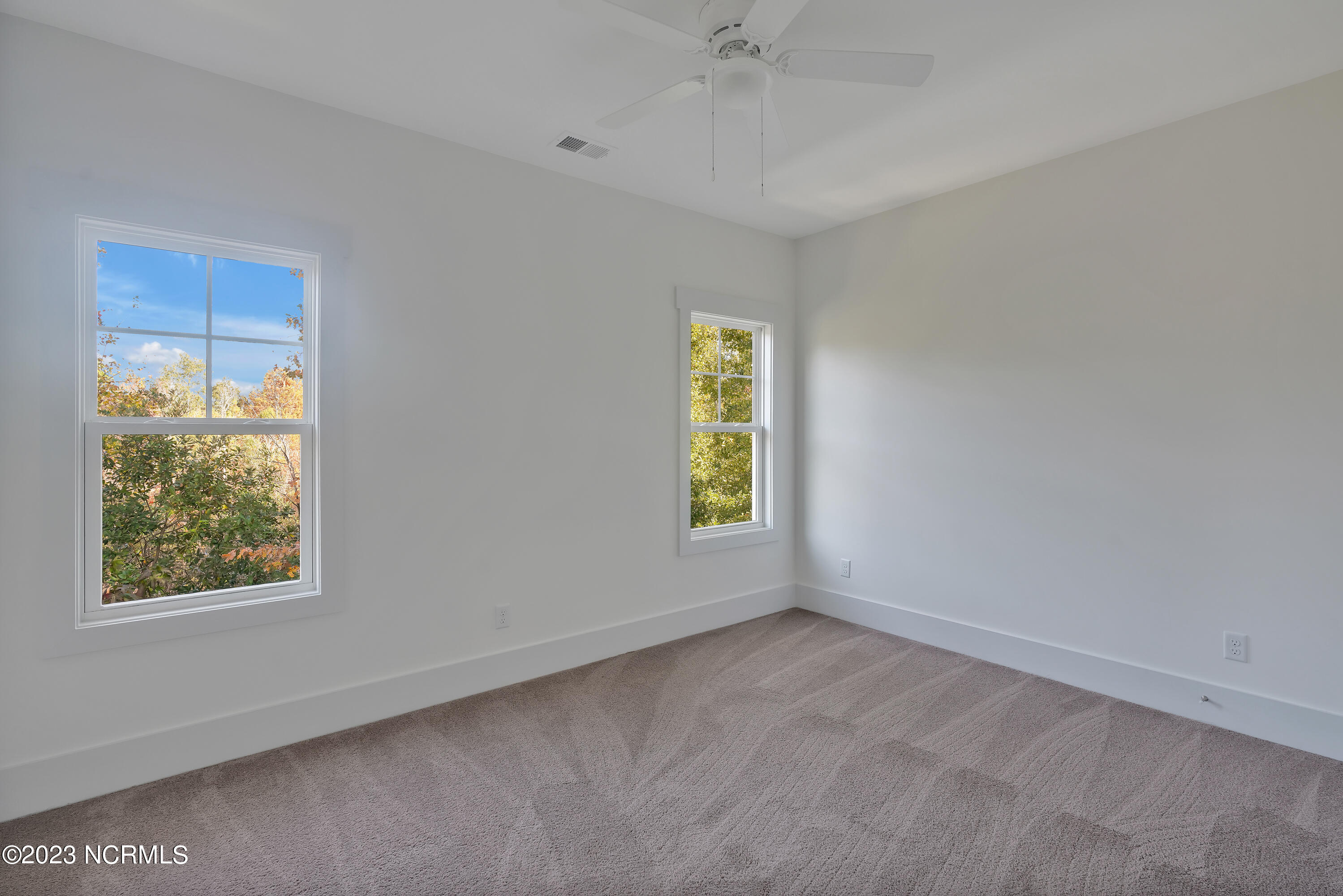 9460 Cottonwood Lane