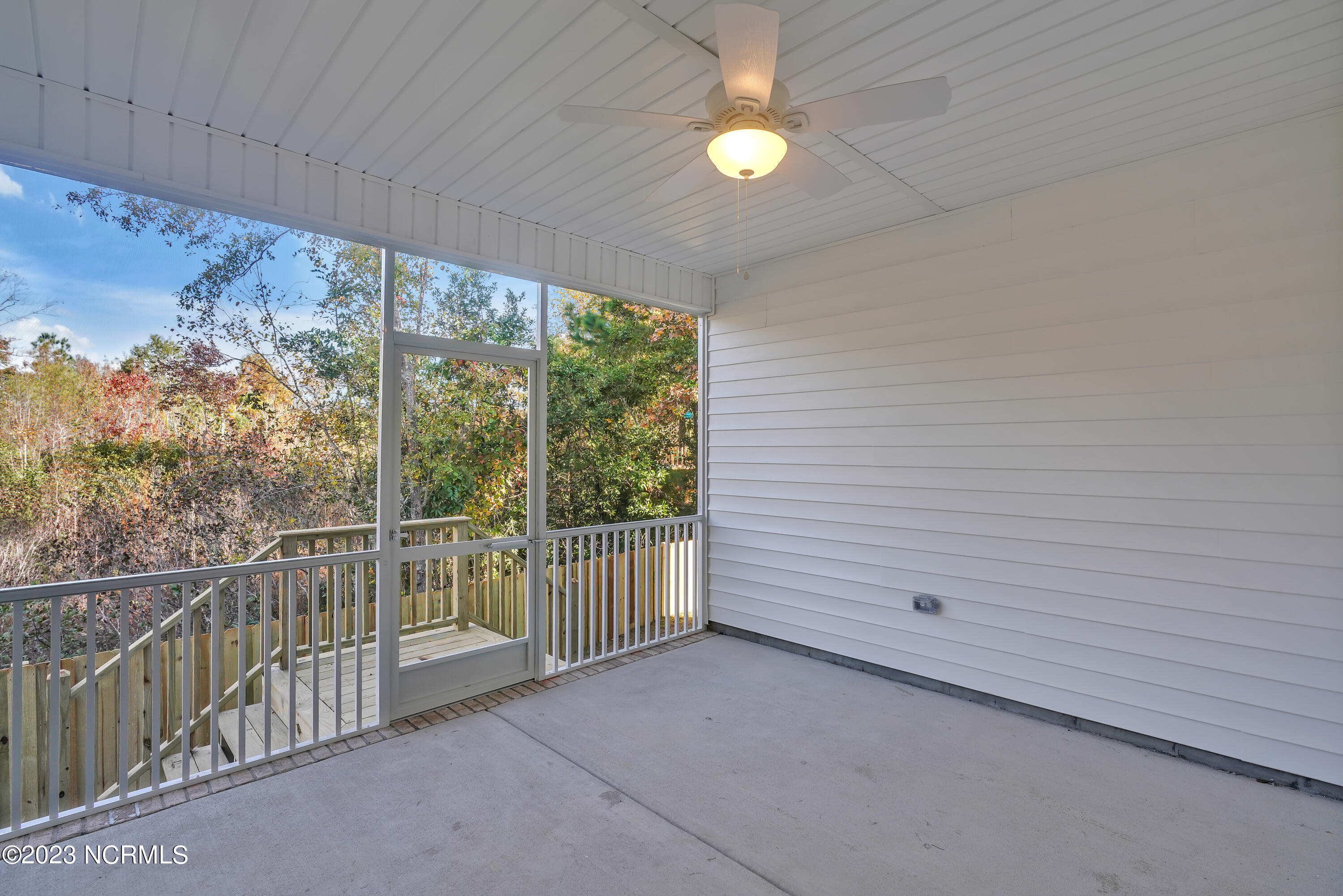 9460 Cottonwood Lane