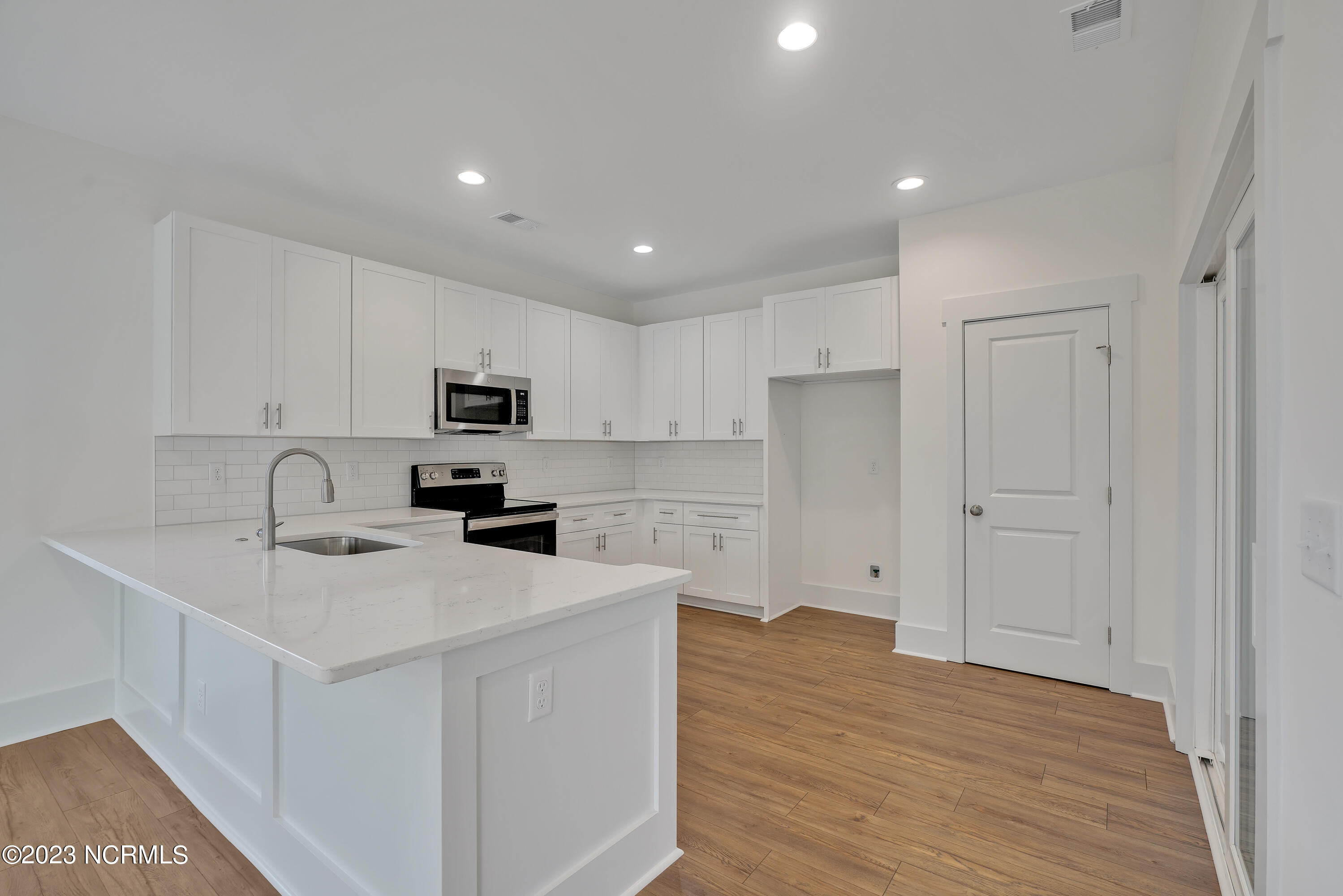 9460 Cottonwood Lane