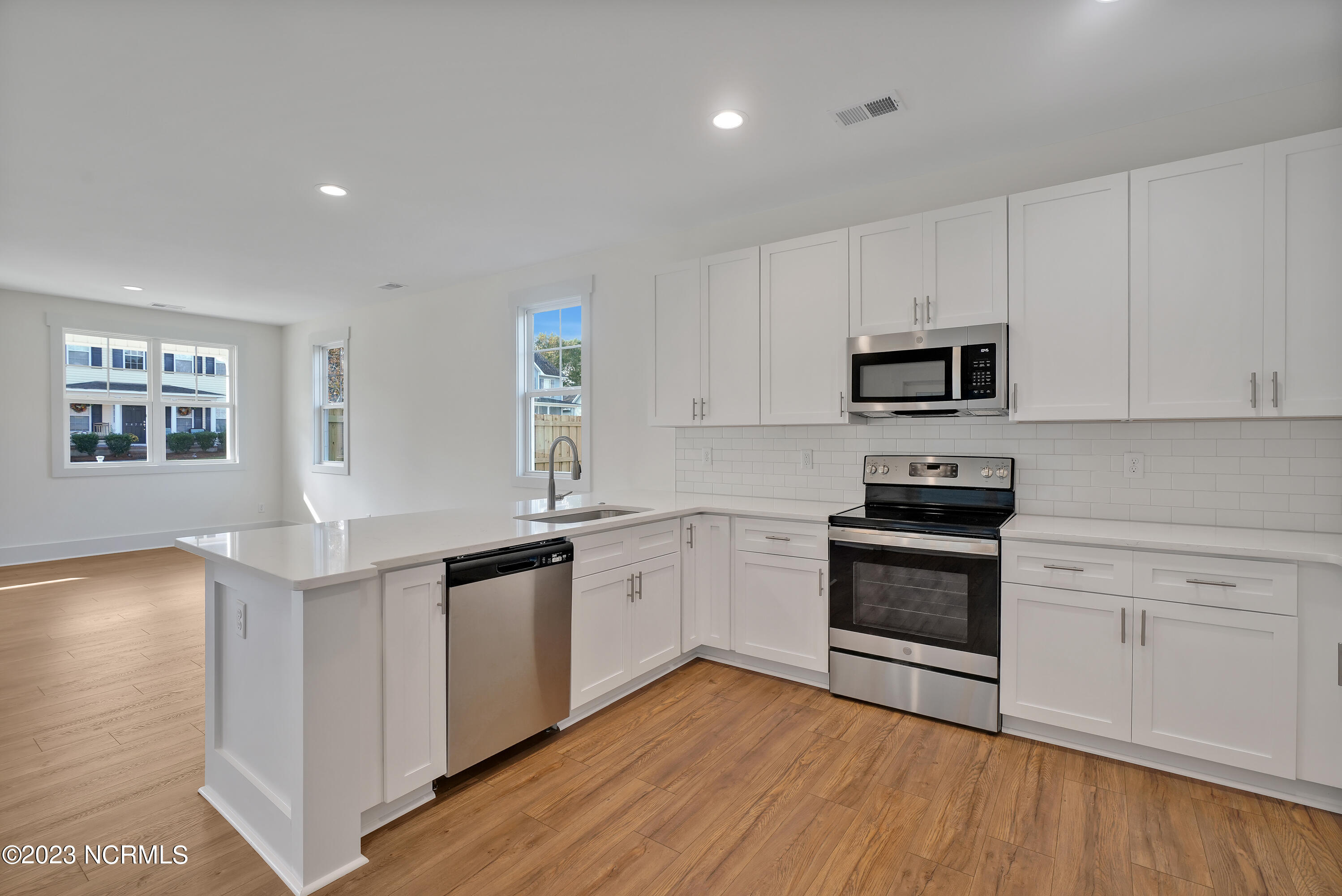 9460 Cottonwood Lane