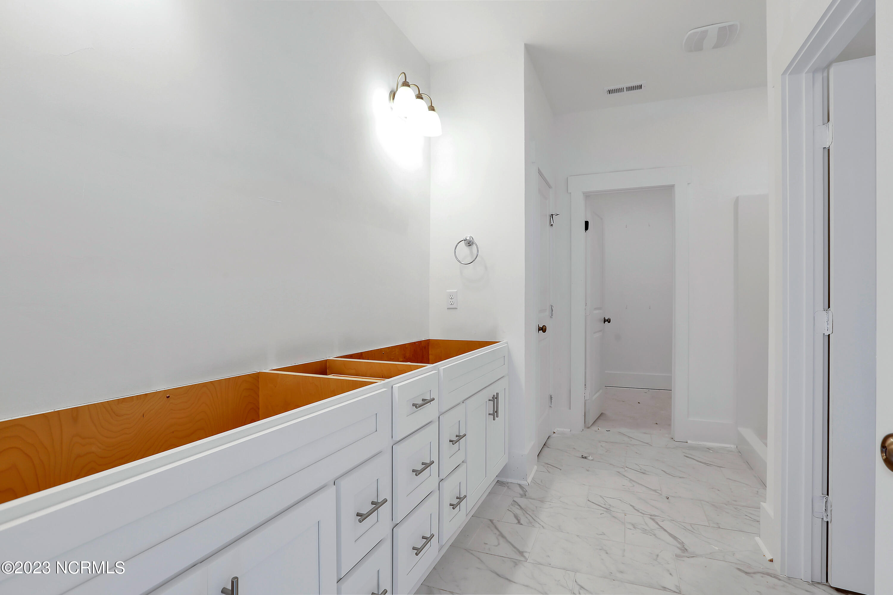 6528 Oak Canopy Drive