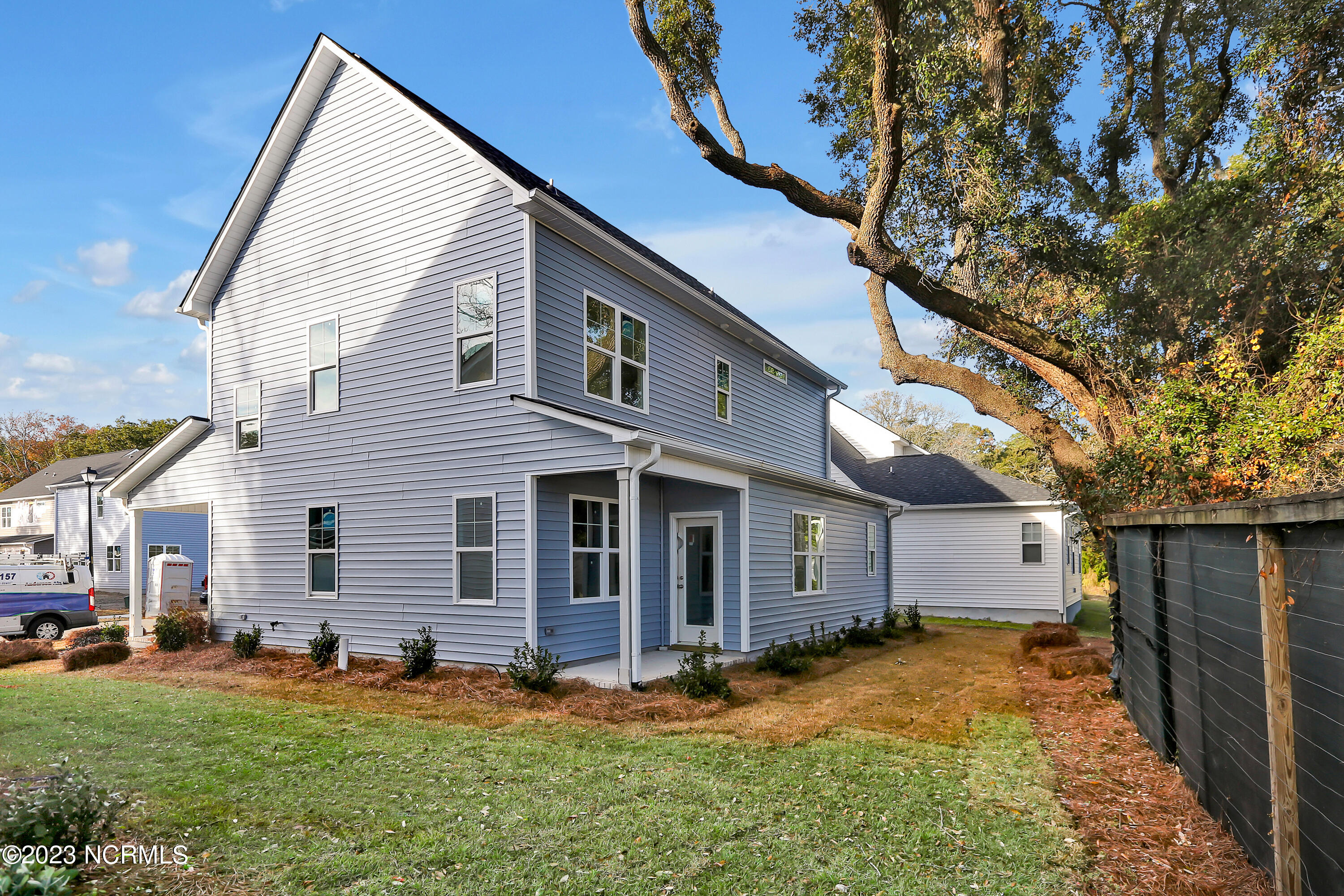 6528 Oak Canopy Drive