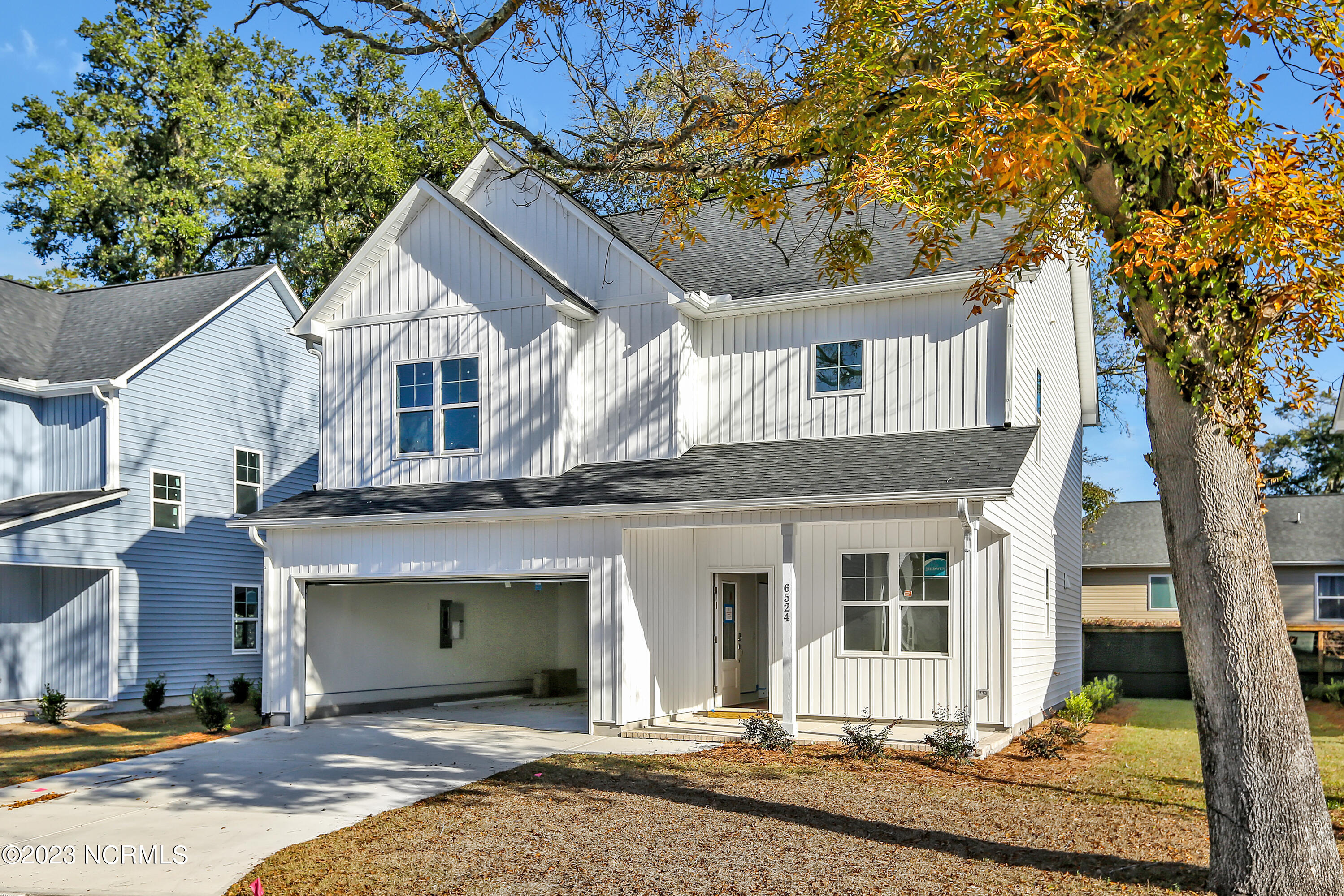6524 Oak Canopy Drive